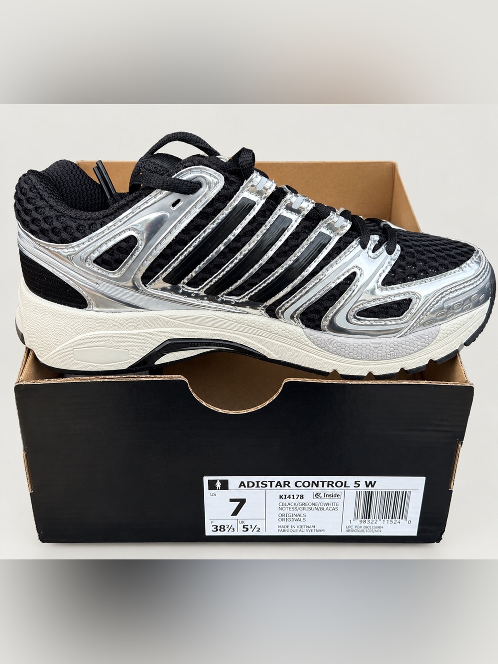 Adidas Women’s Adistar Control 5 Black Silver Sneakers Size 7 NWT